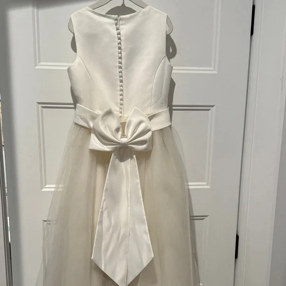 David's Bridal White Tulle Flower Girl Dress - Picture 7 of 8